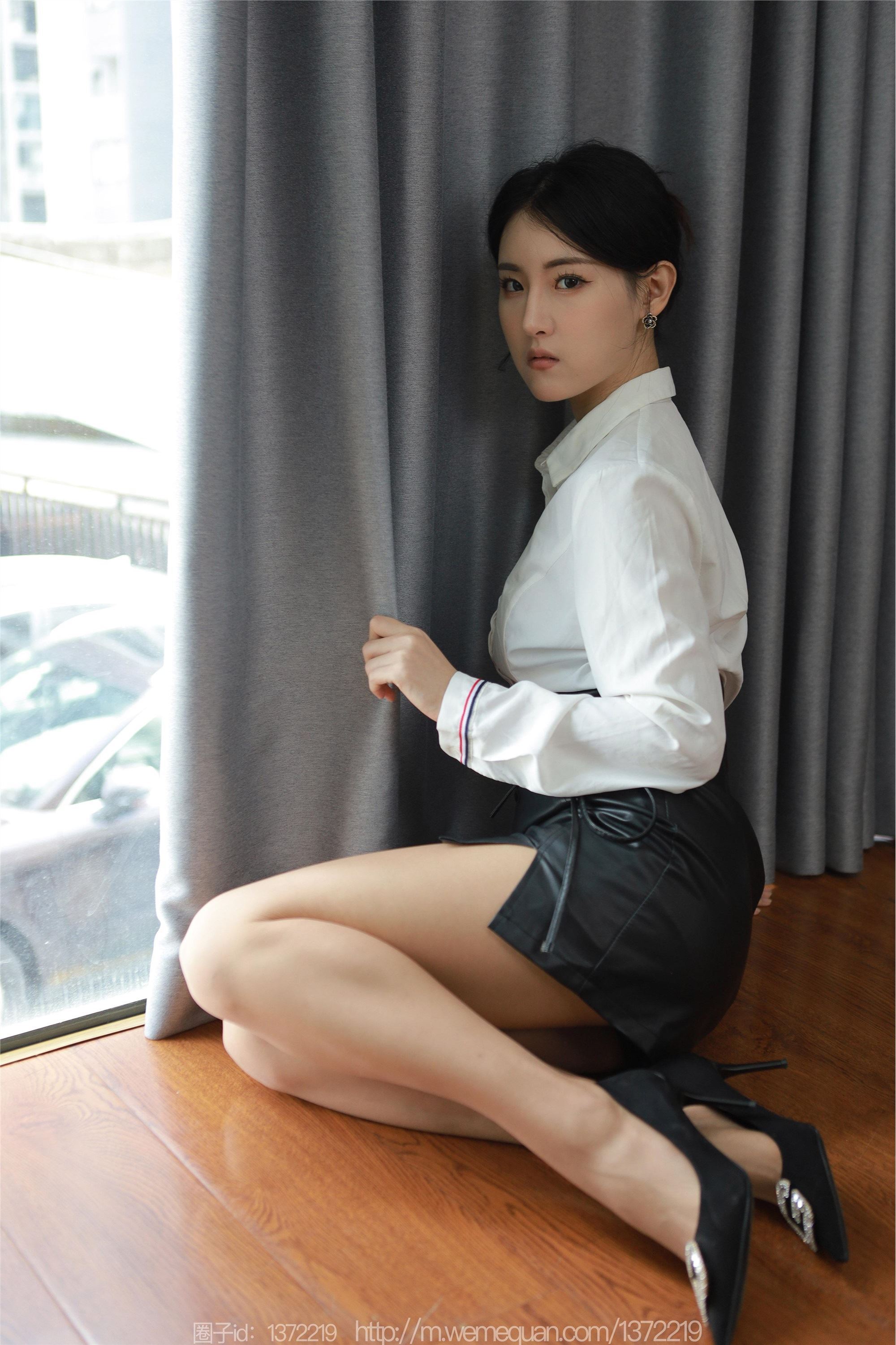 IESS异思趣向  2023.10.01 丝享家 1547 小宝《不开灯的房间》